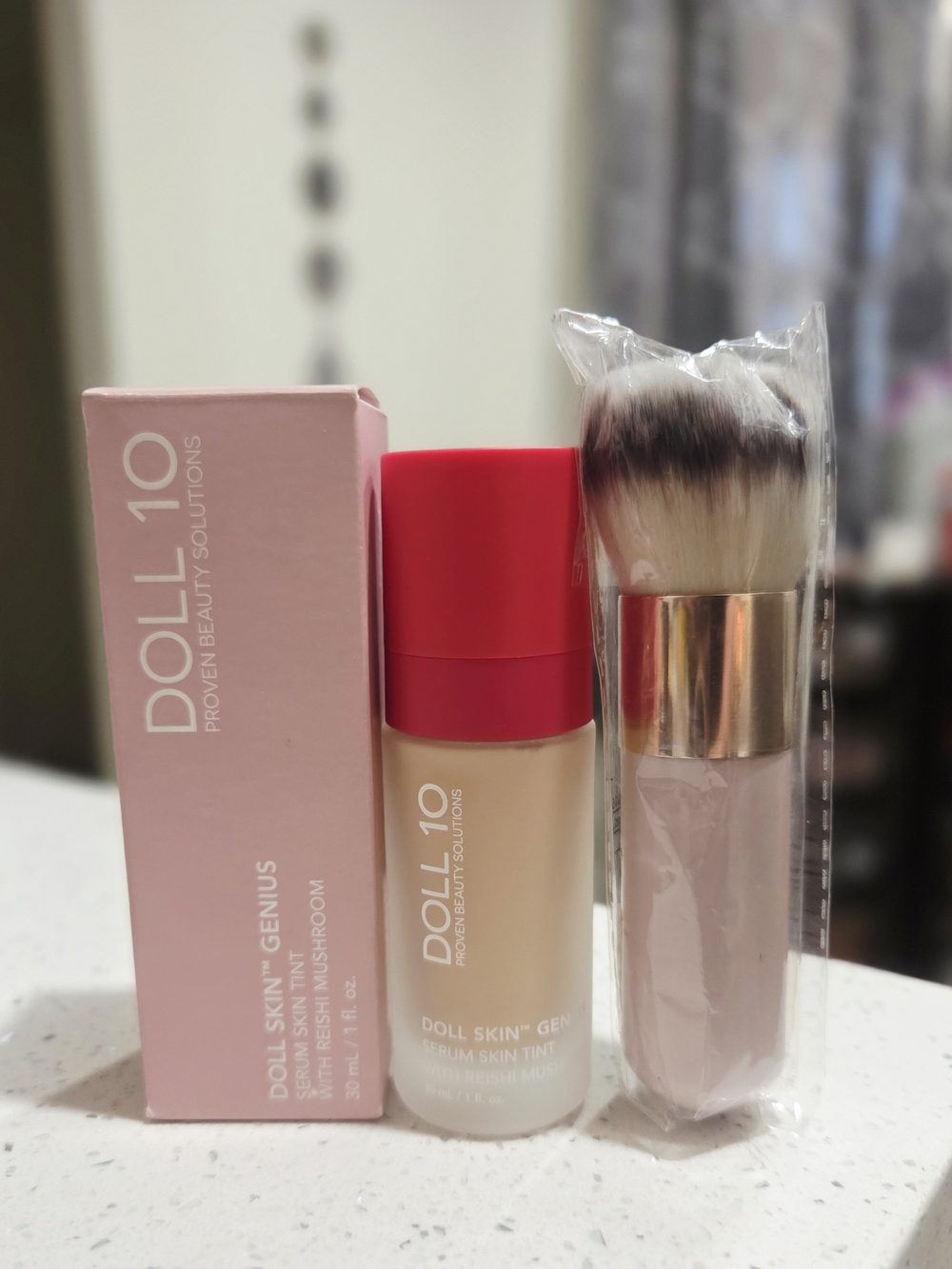 Doll 10 Doll Skin Genius Skin Tint In Shade LIGHT & Brush Set